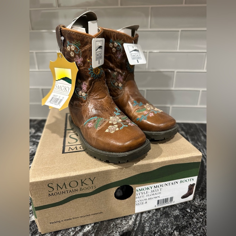 Toddler Girl Smoky Mountain Brown Embroidered Boots - Size 8 NWT
